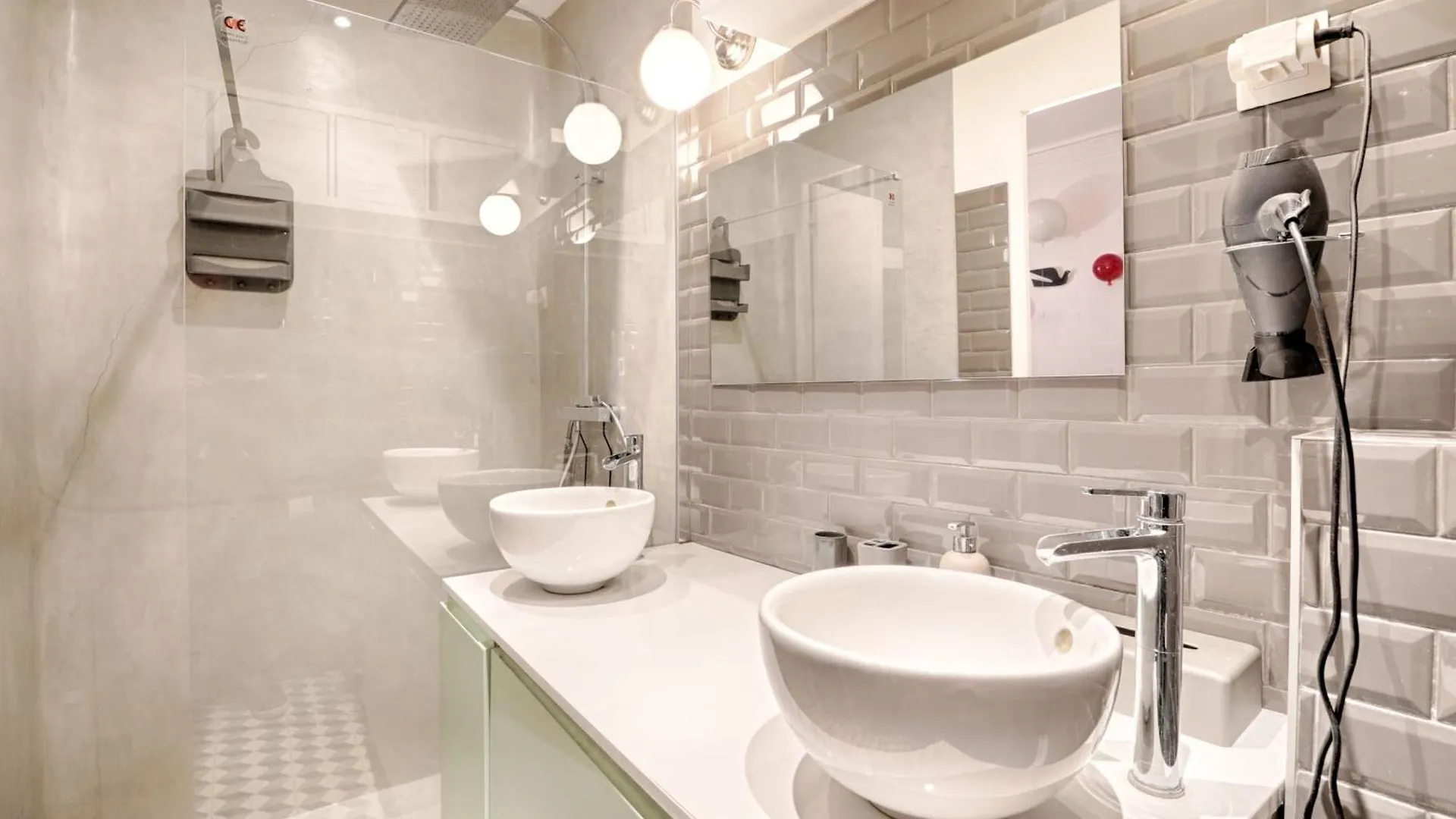 Studio Loft Des Combes - Welkeys Apartment *
